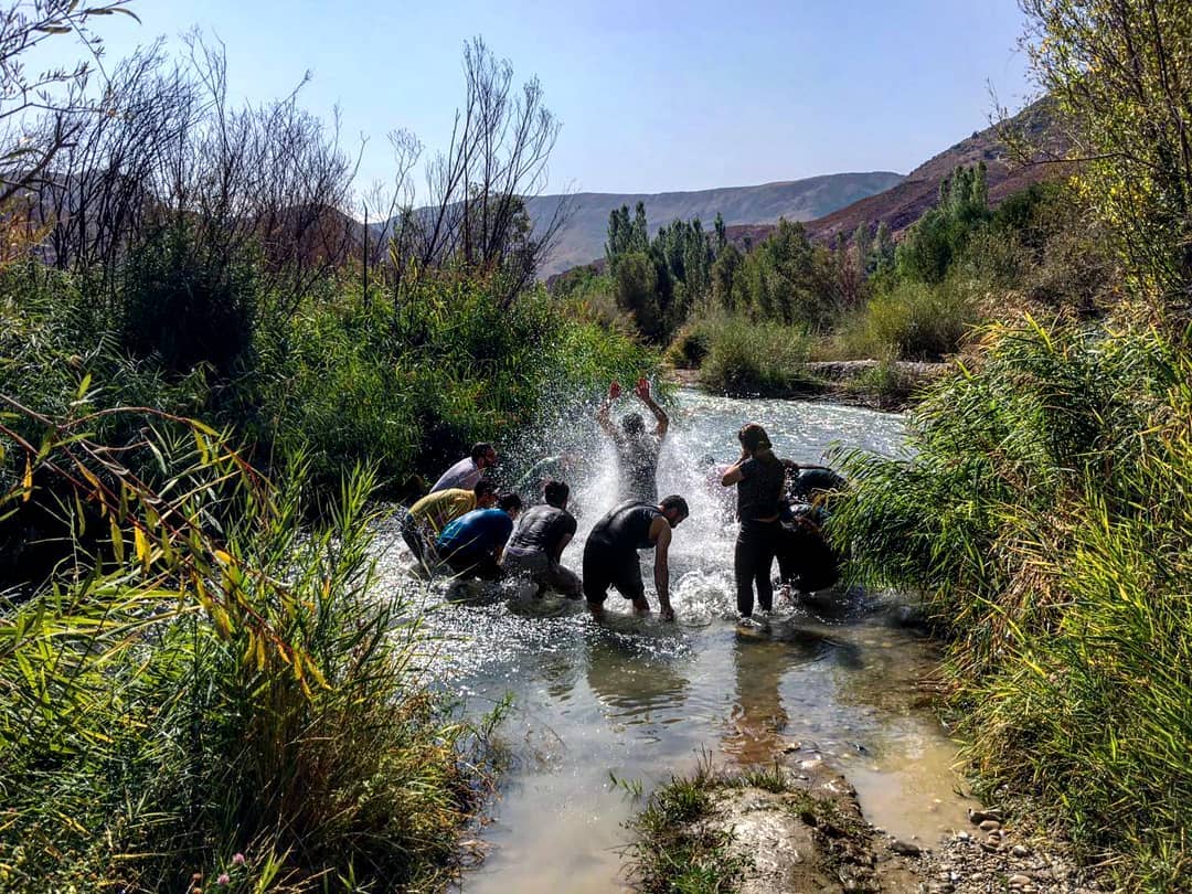 چشمه آب معدنی خمده