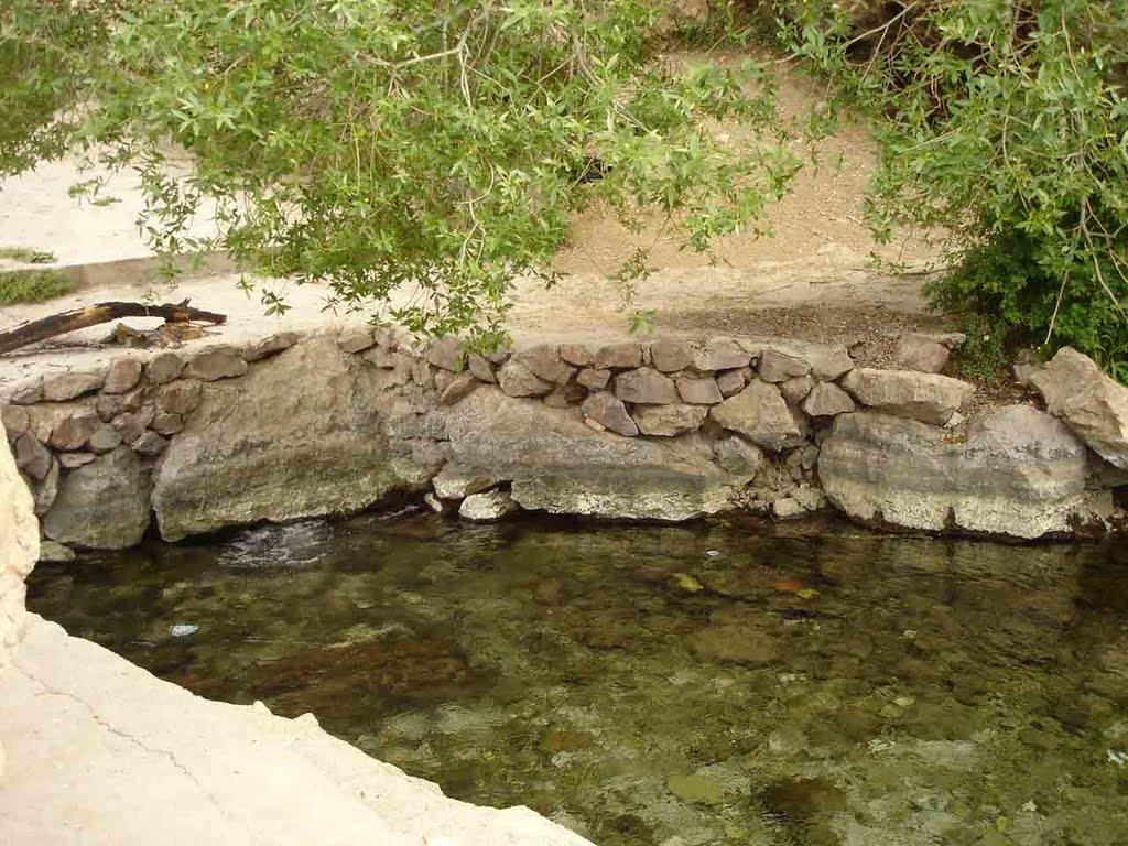 چشمه آب معدنی خمده