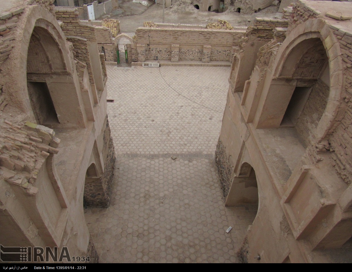 از مسجد جامع افین چه می‌دانید؟ 