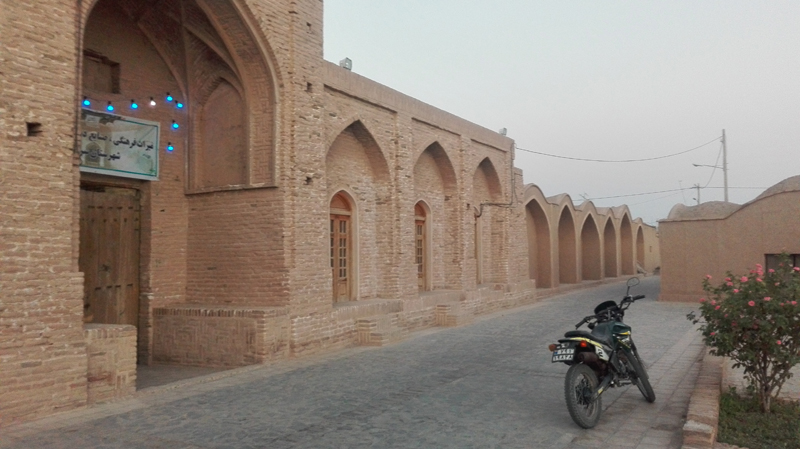 آب انبار کاروانسرا سرایان