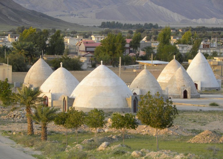 آب انبار کاروانسرا سرایان