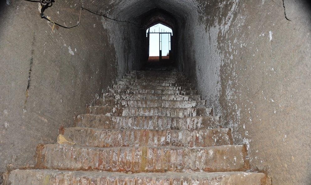 آب انبار کاروانسرا سرایان
