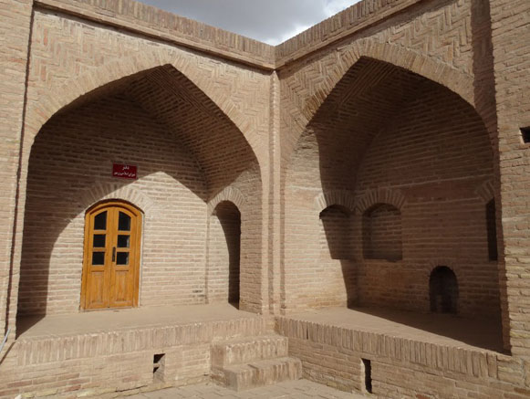 رباط زرمهر مه ولات