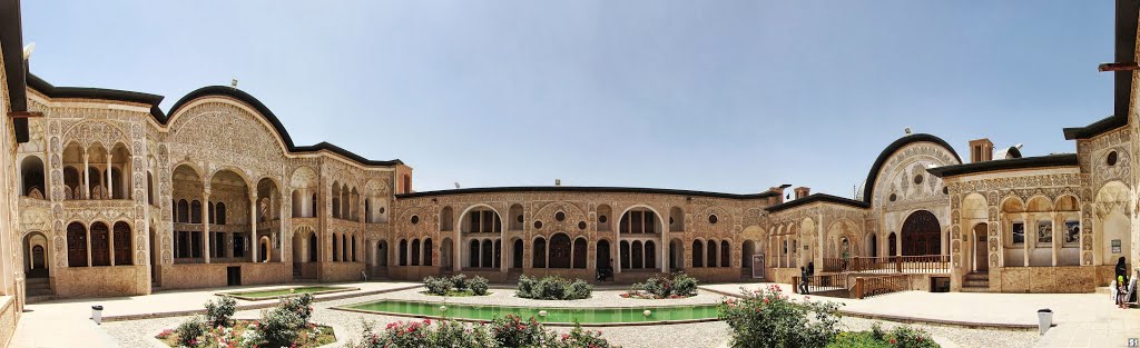 خانه طباطبایی ها