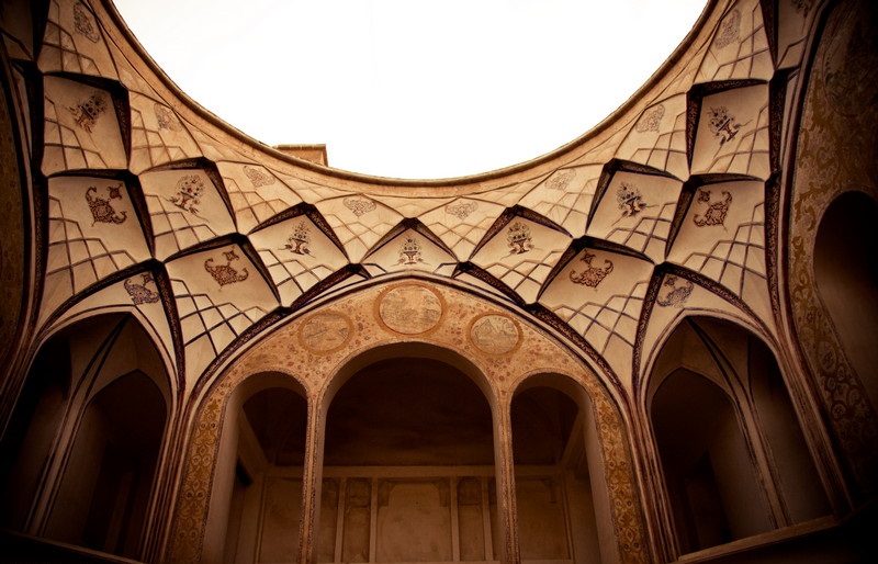 خانه طباطبایی ها