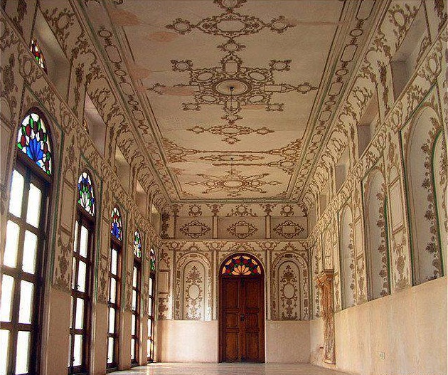 خانه طباطبایی ها