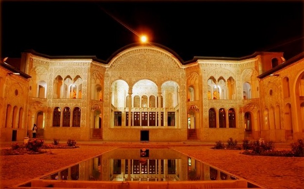 خانه طباطبایی ها