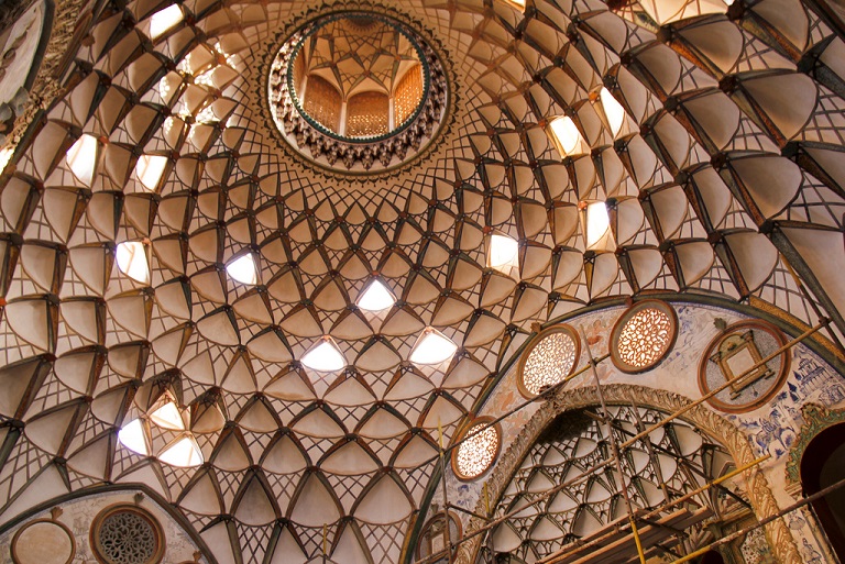 خانه طباطبایی ها