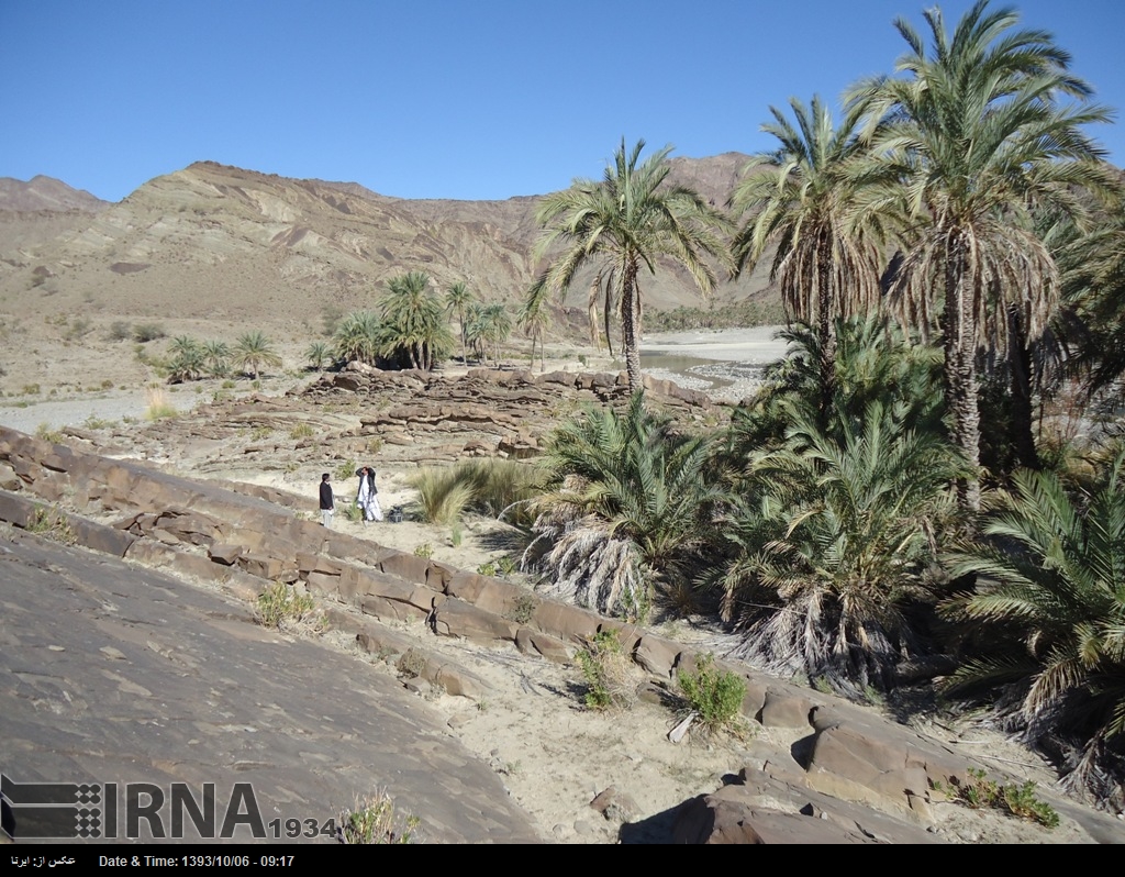سنگ نگاره های آهوران نیکشهر