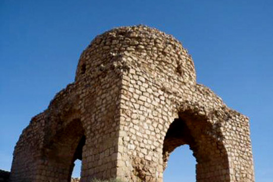فراشبند آتشکده‌ای تاریخی در فارس 