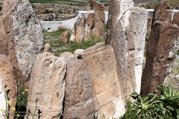 گورستان تاریخی دانسفهان