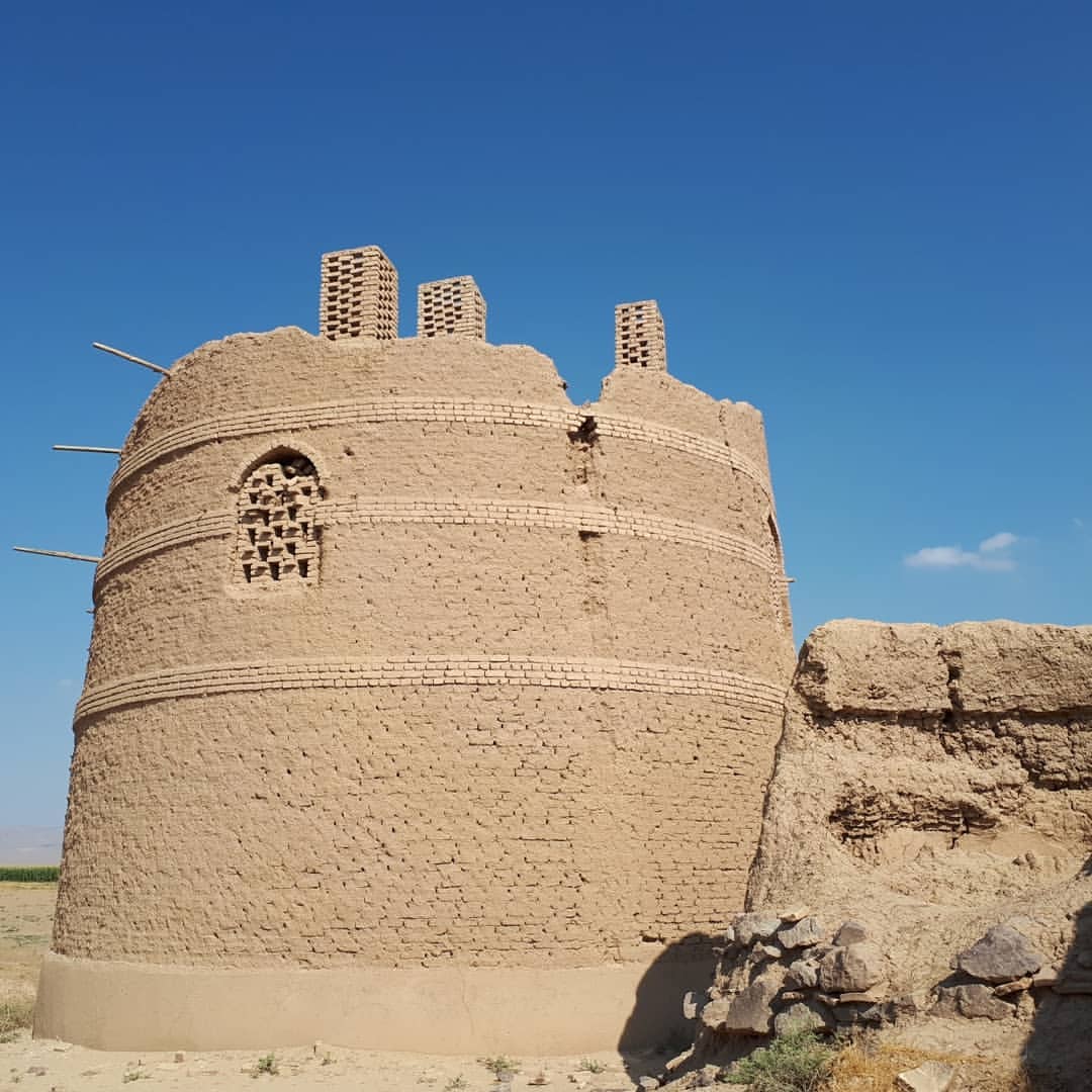 برج کبوترخانه خورآباد