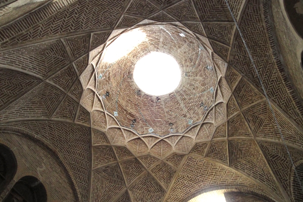 بازار و کاروانسرای شمس السلطنه نراق