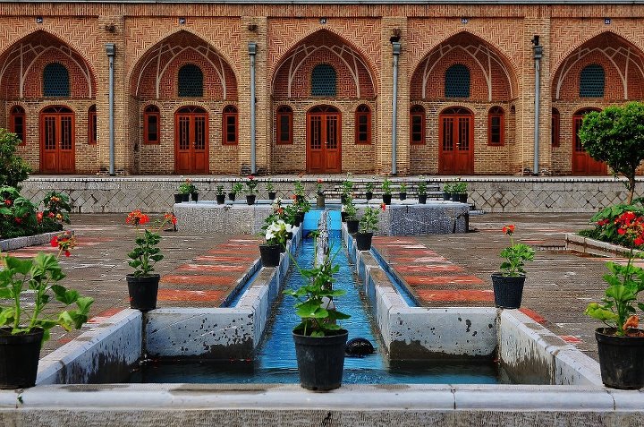 کاروانسرای خانات تهران