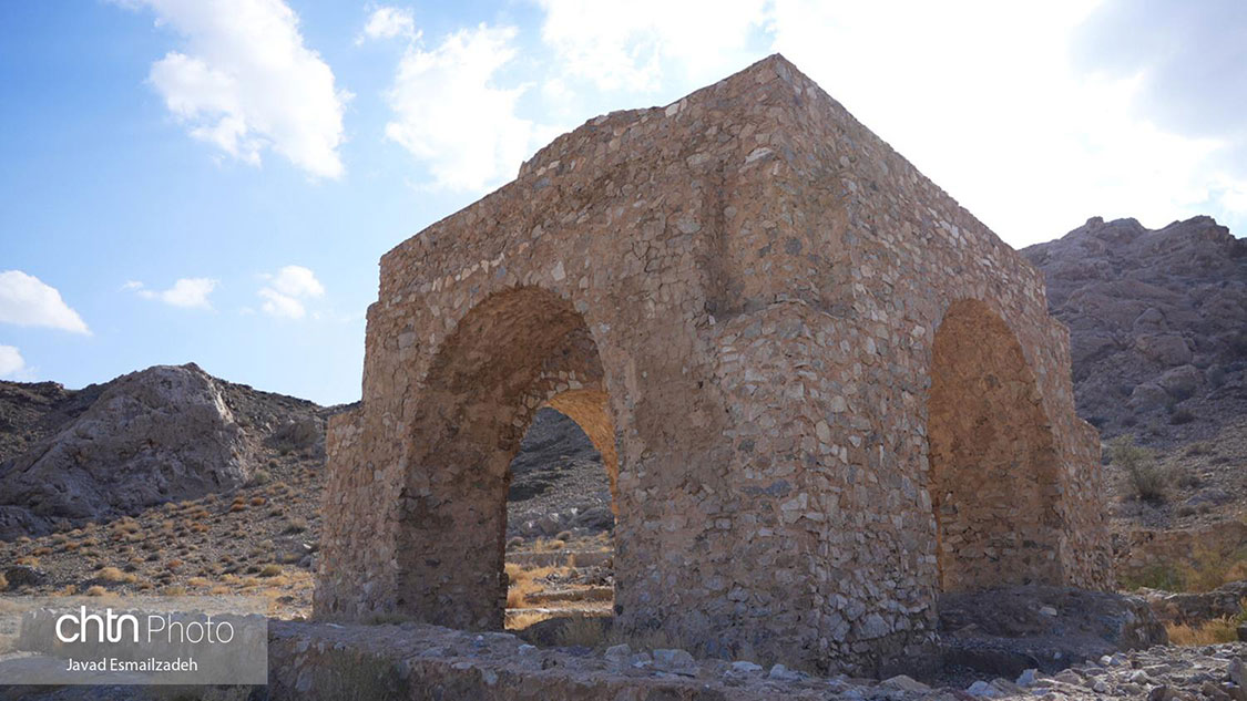 چهارطاقی سلطان آباد ارزوئیه