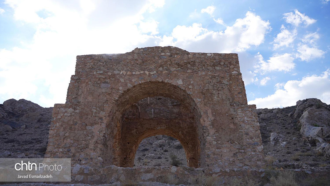 چهارطاقی سلطان آباد ارزوئیه