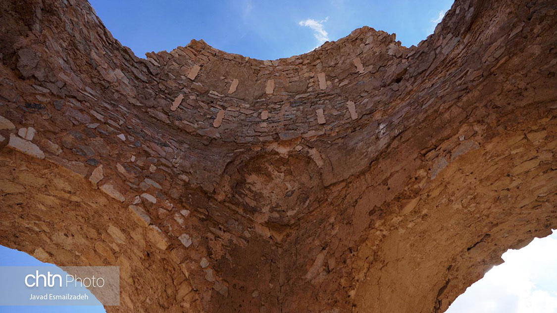 چهارطاقی سلطان آباد ارزوئیه