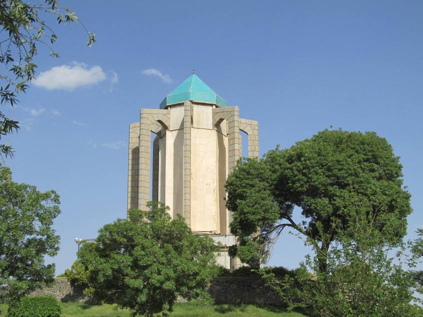آرامگاه بابا طاهر همدان