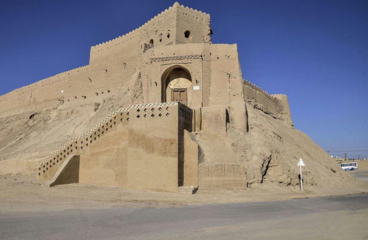 قلعه مروست خاتم