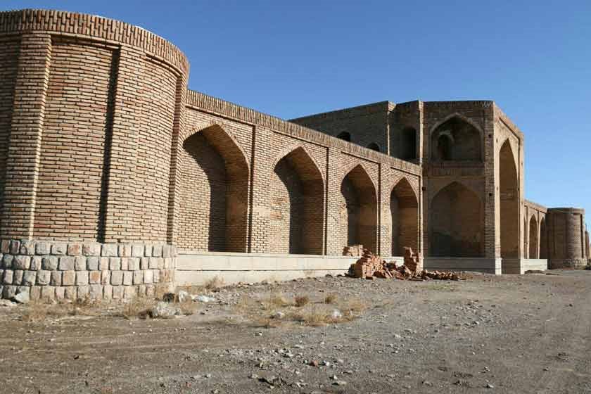 کاروانسرای جمال آباد میانه