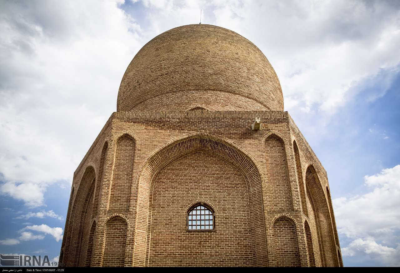 مقبره سید صدرالدین چالدران