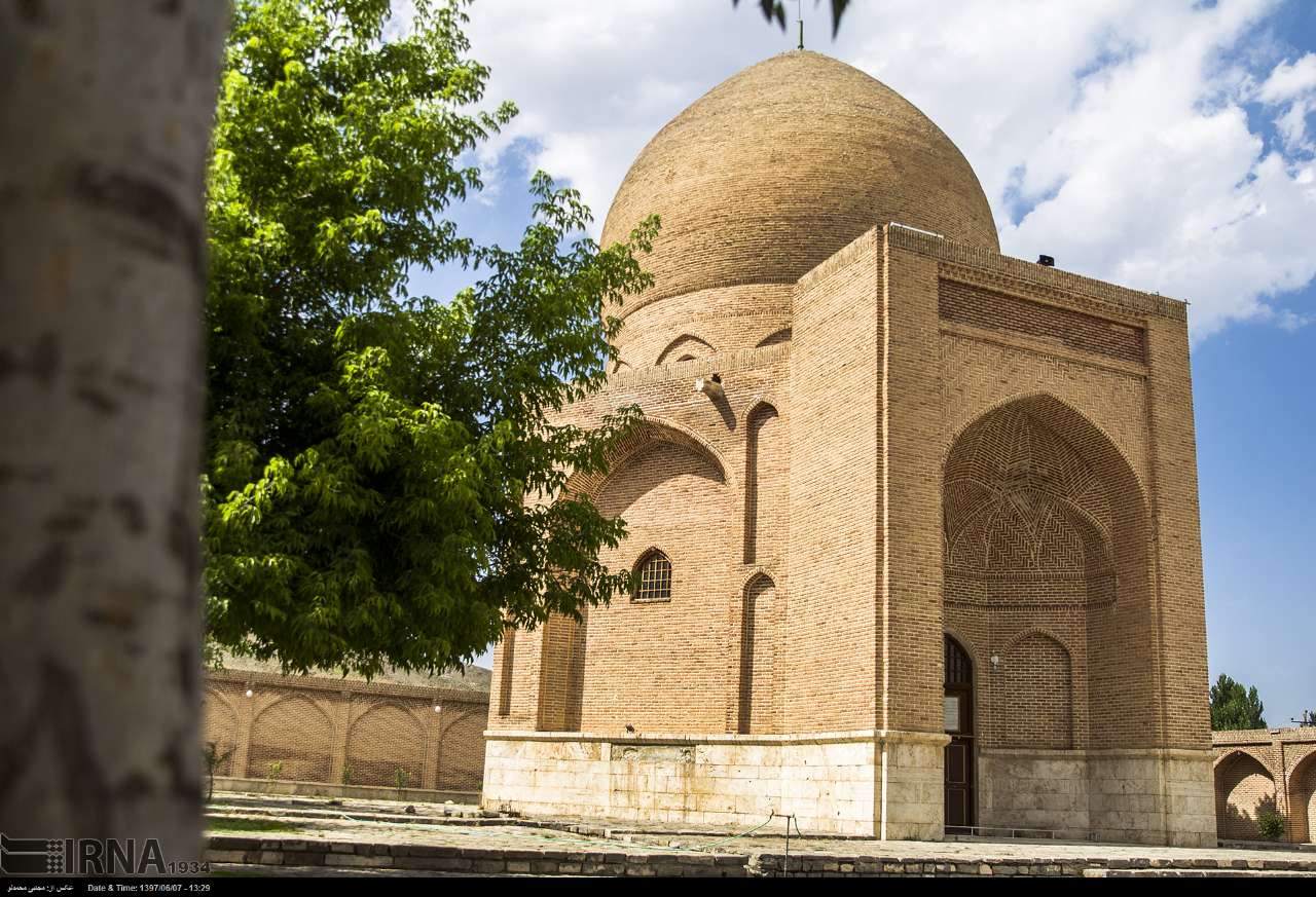 مقبره سید صدرالدین چالدران