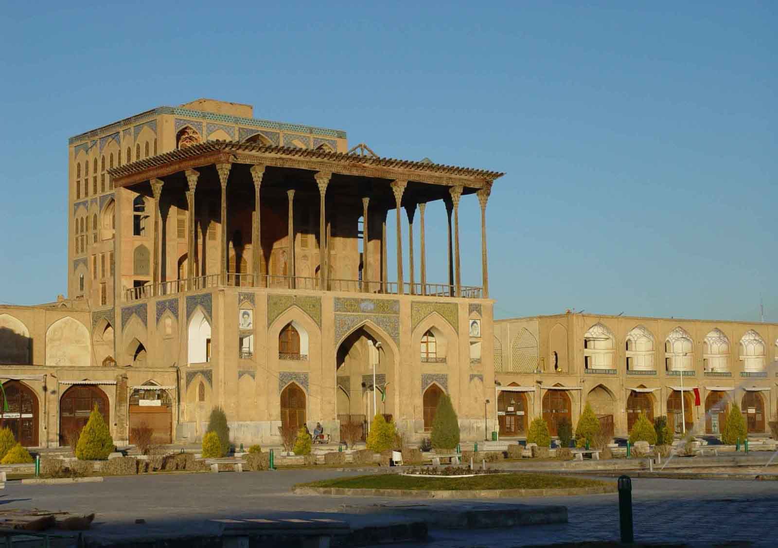 کاخ عالی قاپو