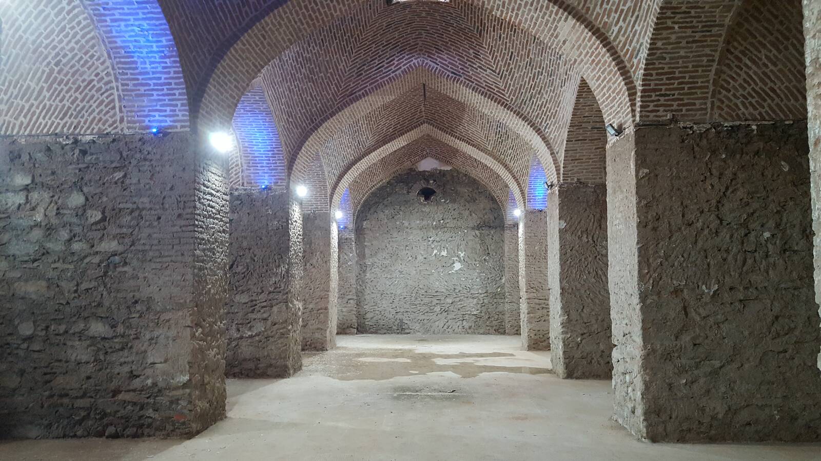 آب انبار شیخ علی خان اسدآباد