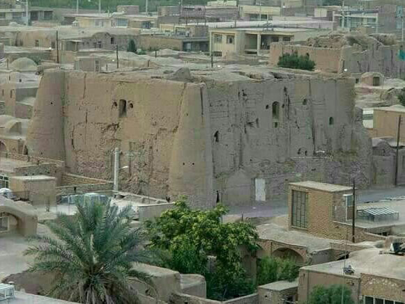 قلعه سنگ بست زواره