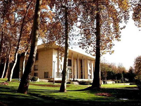 کاخ نیاوران