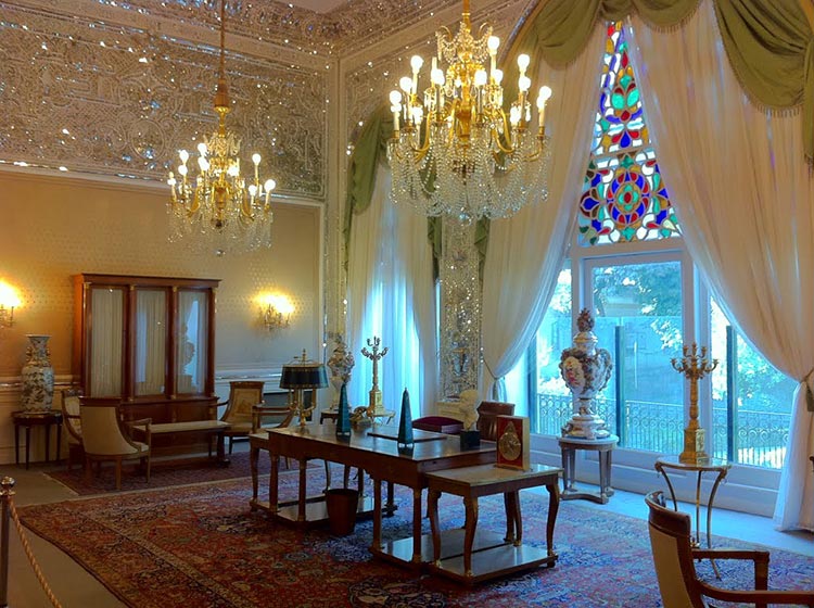 کاخ نیاوران