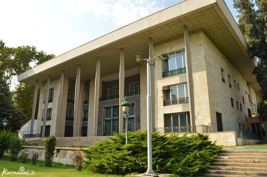 کاخ نیاوران