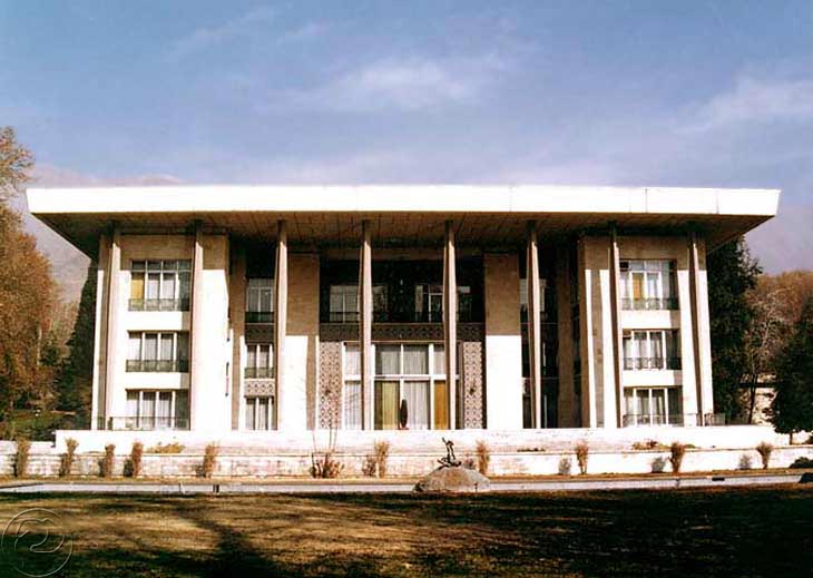 کاخ نیاوران