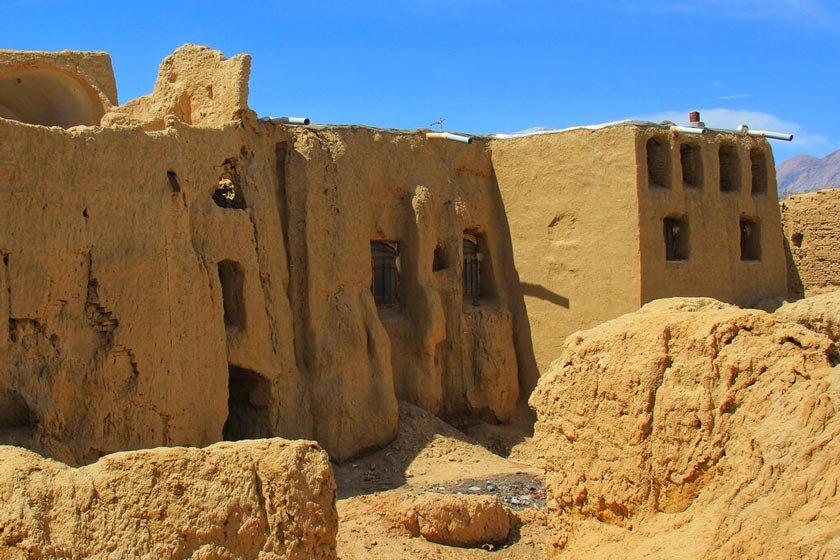 روستای بیاضه خور و بیابانک