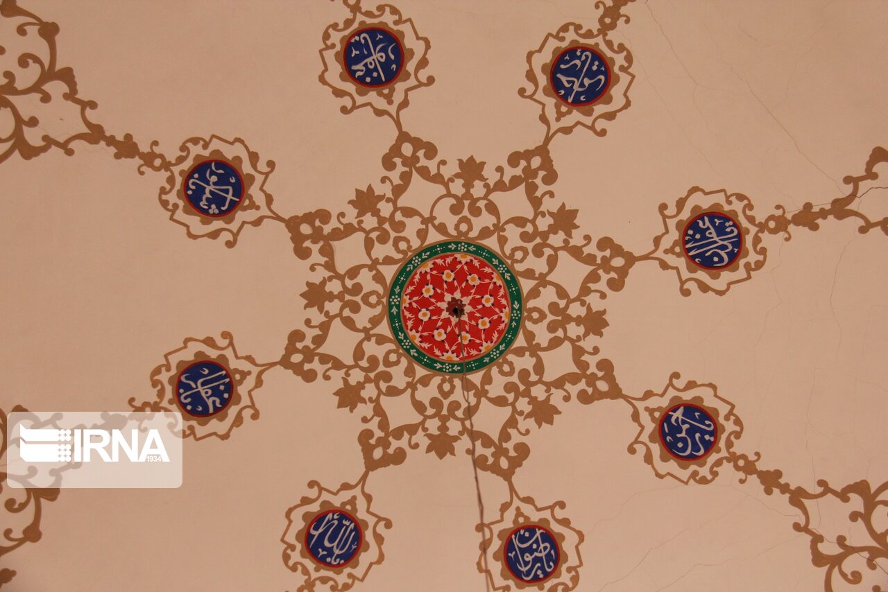 آرامگاه حبیب یغمایی