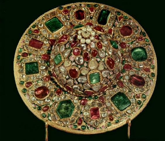 آیا از موزه جواهرات ملی ایران دیدن کرده‌اید؟ 