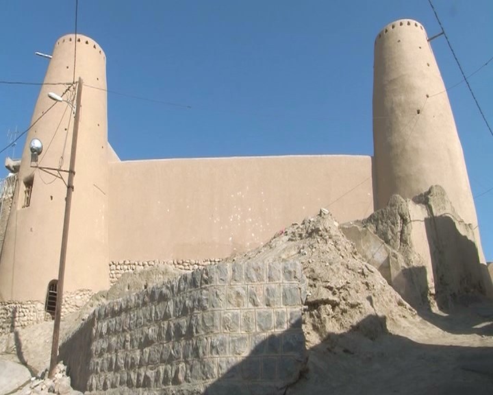 قلعه چهار برج باغ بهادران
