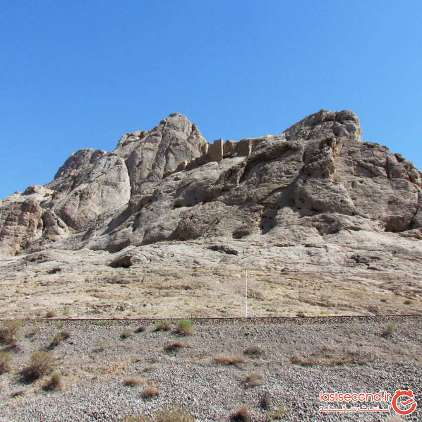 غارهای قلعه بزی مبارکه