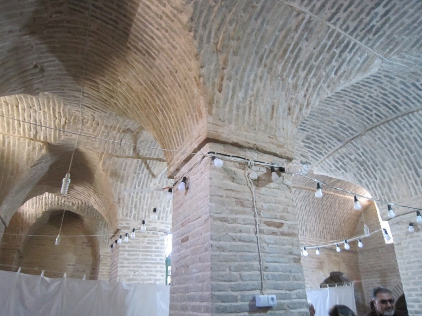 مسجد میر نطنز مسجدی با محراب دو طبقه 