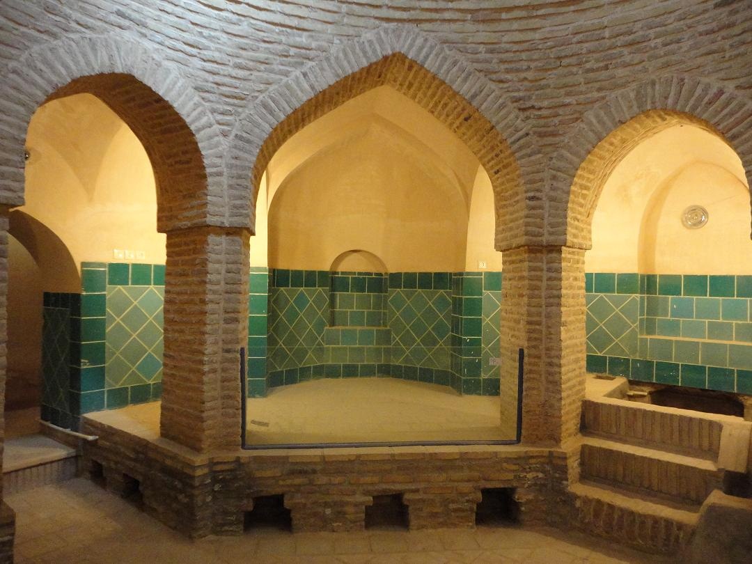 حمام نوقه بادرود