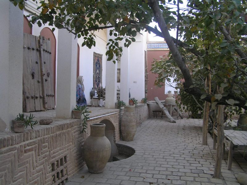 خانه رهگشای بادرود