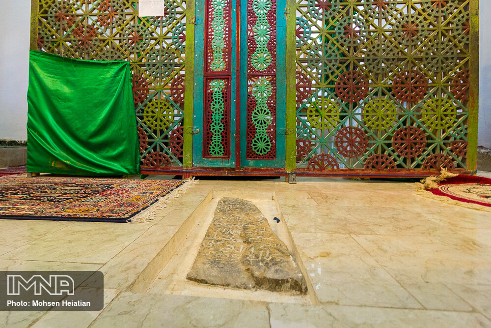 آرامگاه کاوه آهنگر
