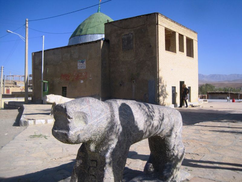 آرامگاه کاوه آهنگر