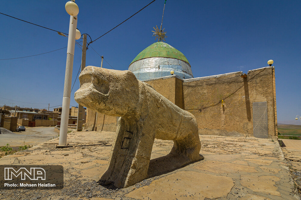 آرامگاه کاوه آهنگر