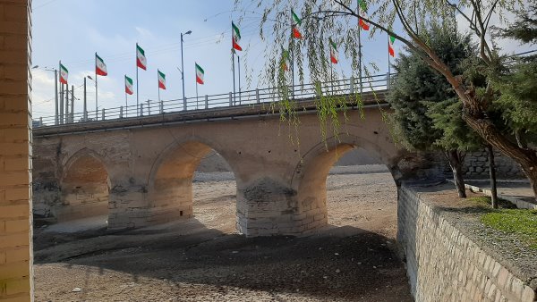 پل قاضی زاهد گلپایگان