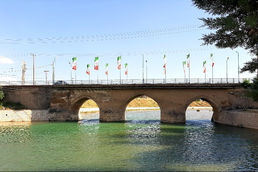پل قاضی زاهد گلپایگان