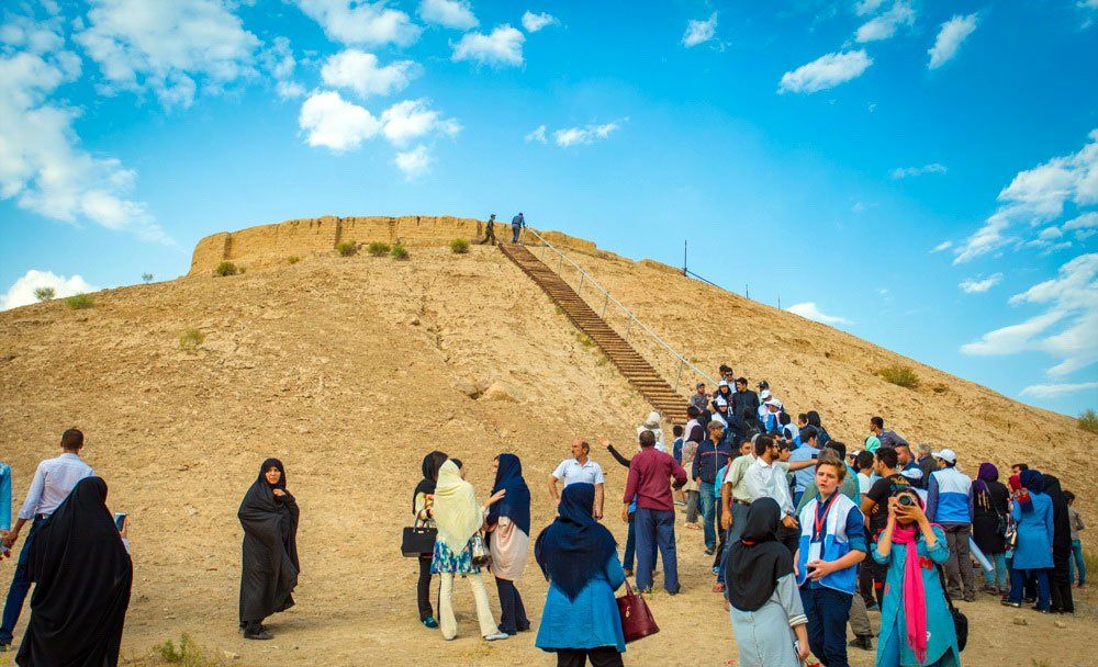 محوطه ازبکی نظرآباد