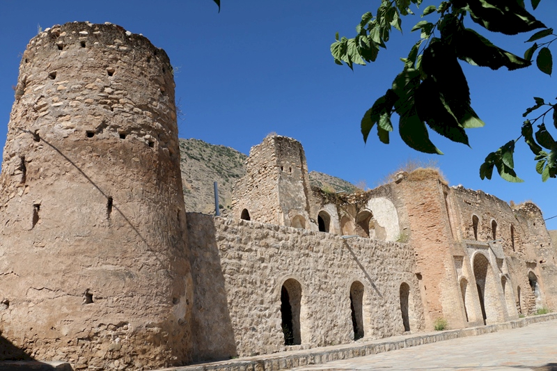 قلعه پور اشرف دره شهر مقصدی مناسب برای گردشگری 