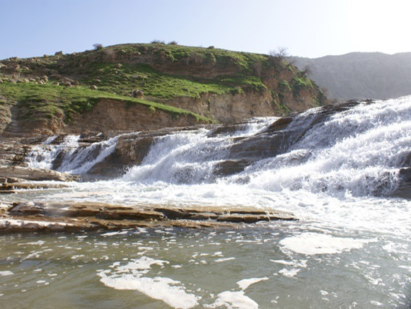 آبشار بان گنبد آبدانان