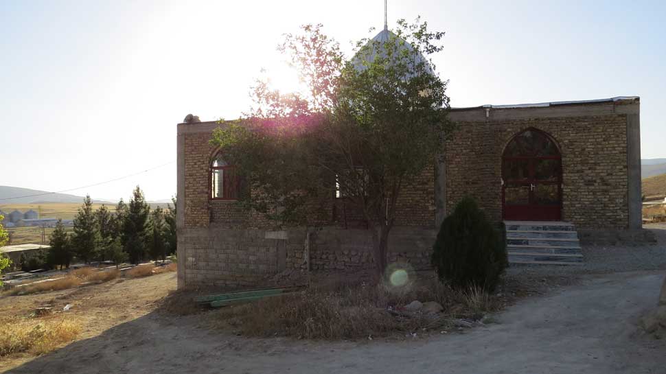 بقعه حاجی حاضر ایوان